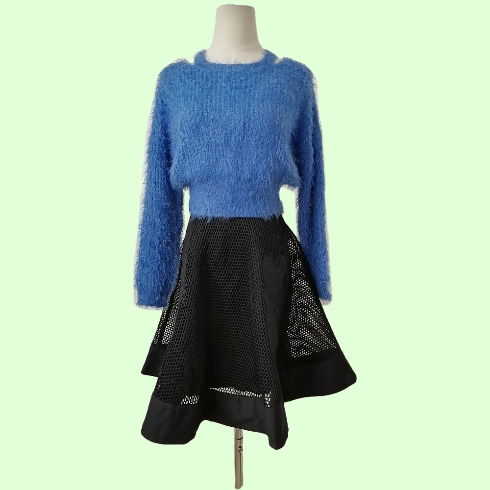 🌀 blue long sleeve cropped knit top